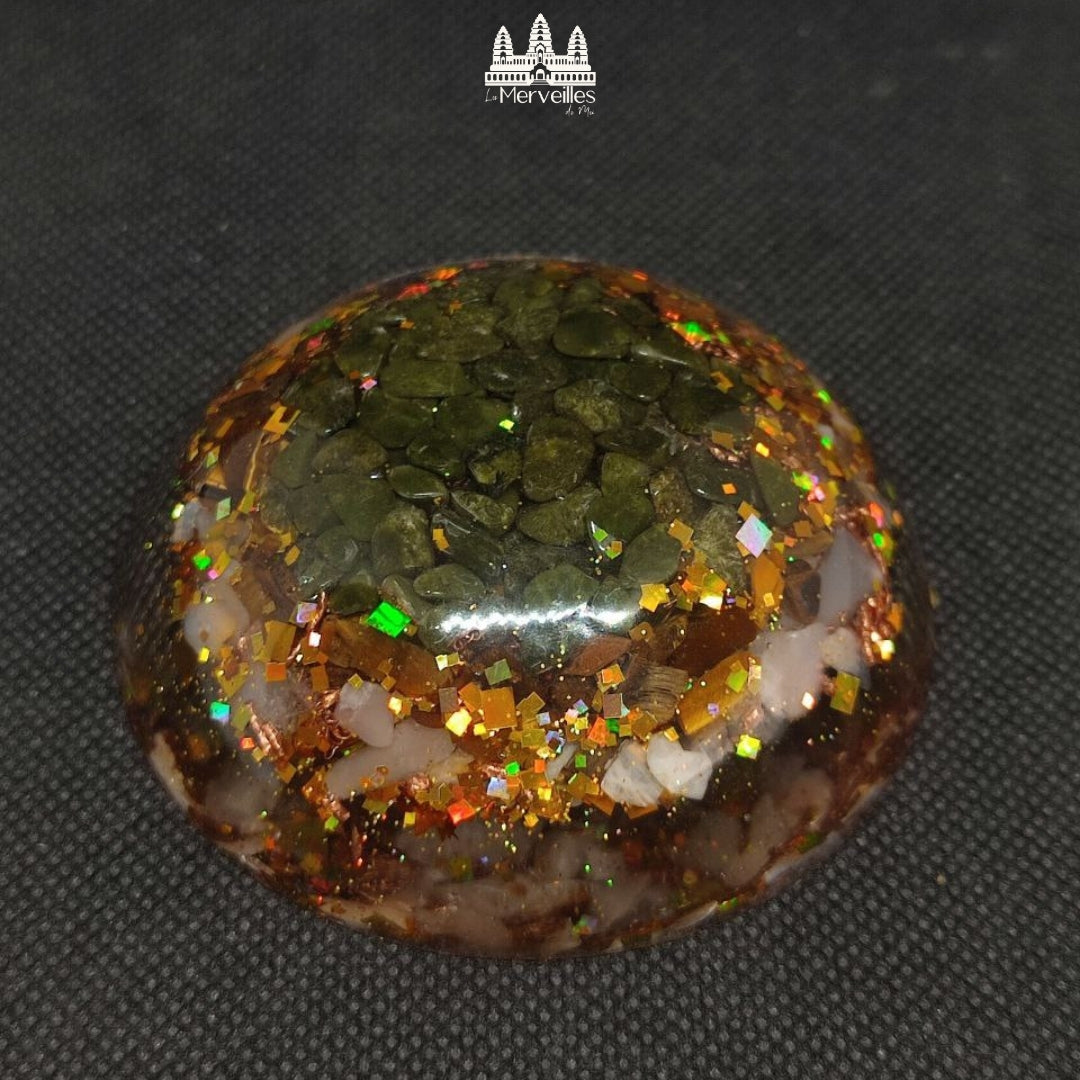 Orgonite dôme – Épidote & Pierre de Lune