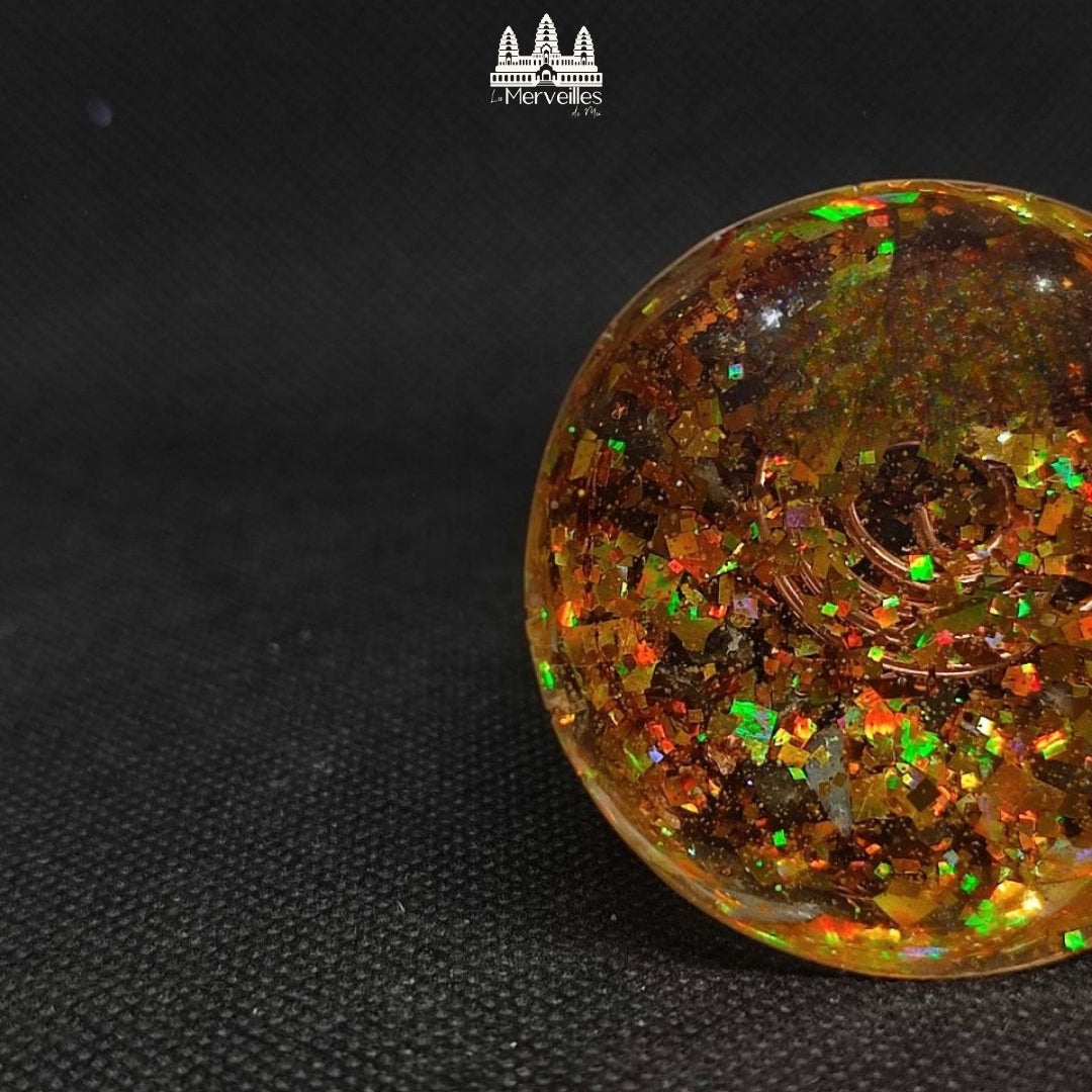 Orgonite cône – Citrine, Labradorite & Paillettes dorées