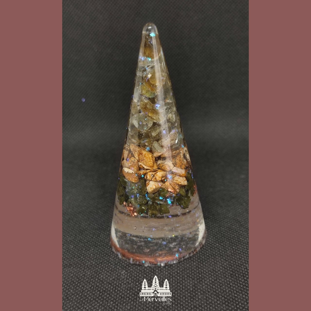 Orgonite conique – Épidote, Jaspe Paysage & Labradorite