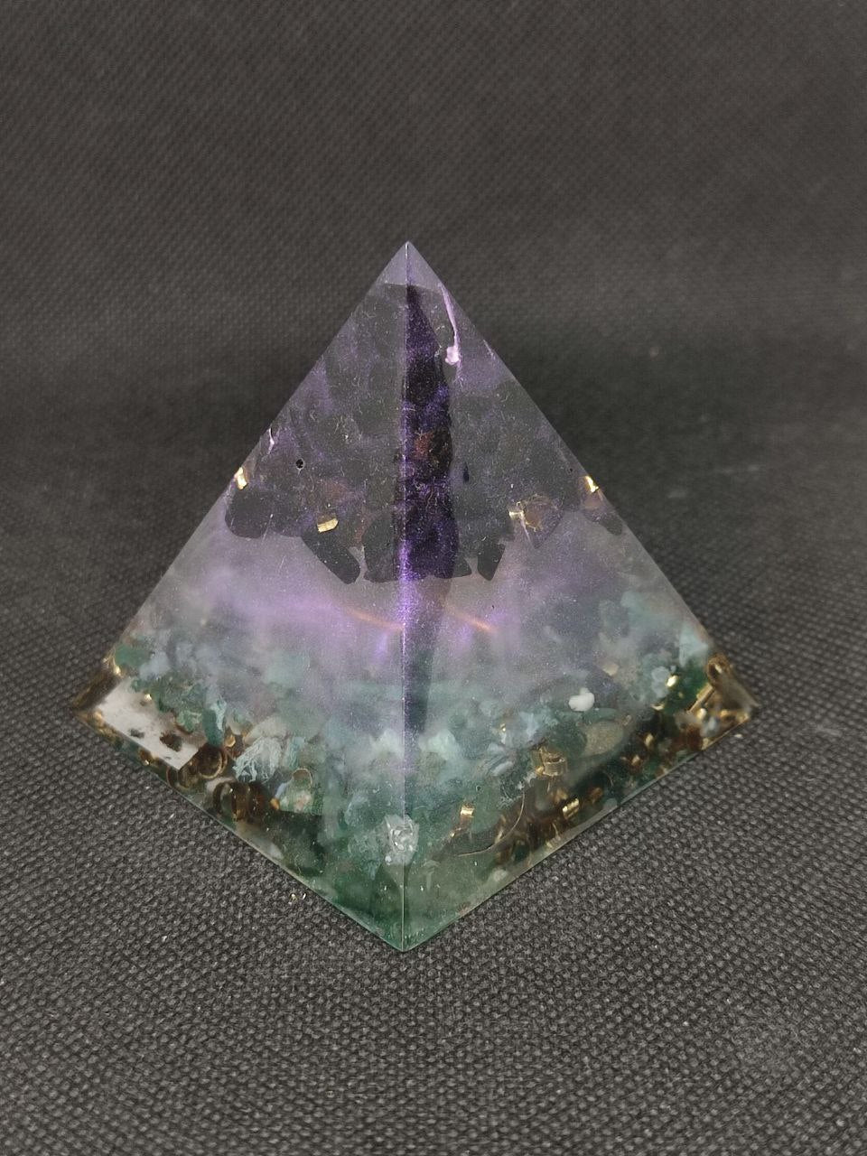 Orgonite Pyramidale effet arbre de Vie