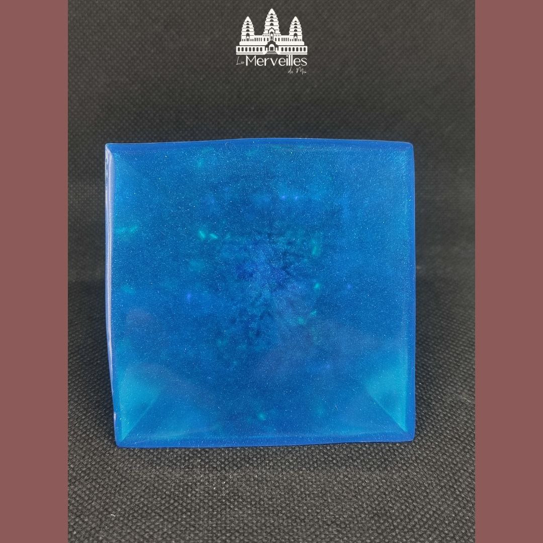 Orgonite Pyramidale Symbole Chakra Gorge Orgonite reversée