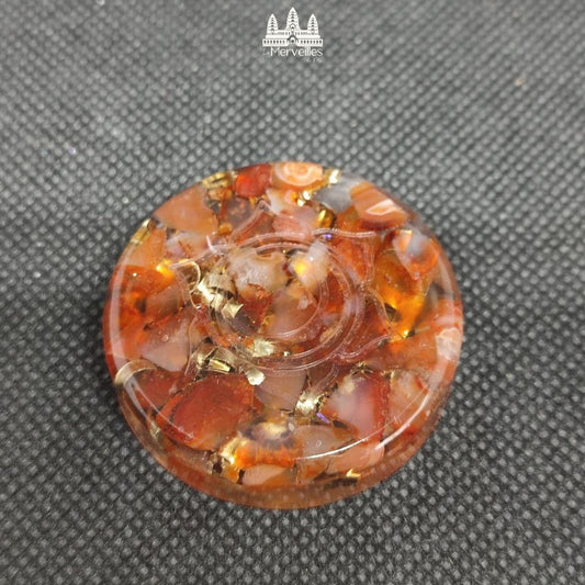 Orgonite de Poche Galet – Cornaline & Chakra Sacré