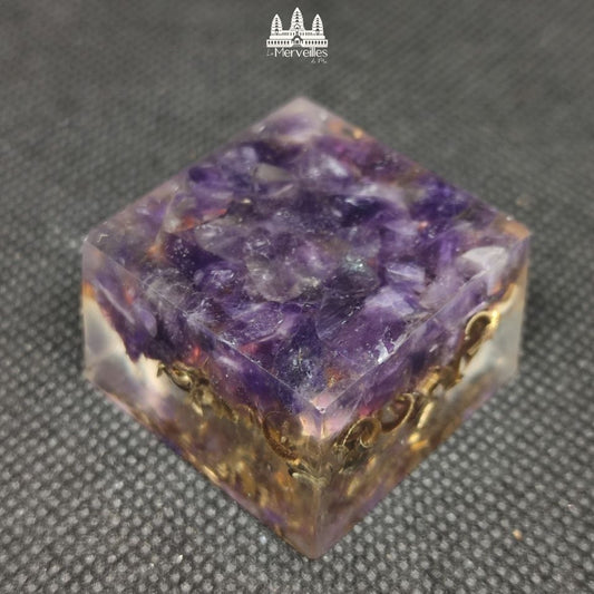 Orgonite de Poche Cubique – Améthyste