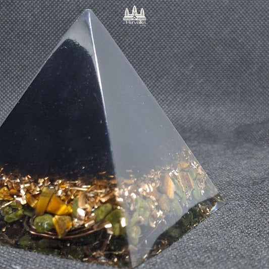 NOUVEAUTE ! Orgonite Pyramidale Monde Intérieur Oeil de tigre & Epidote
