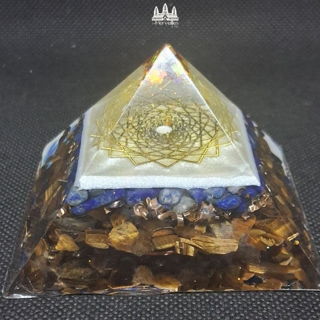 NOUVEAUTE ! Orgonite pyramidale Symbole Carré, Lapis Lazuli & Oeil de Tigre