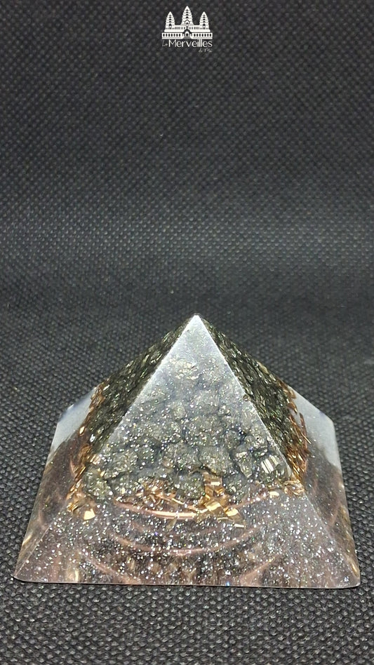 Orgonite Pyramidale – Abondance & Protection (Nombre d’Or)