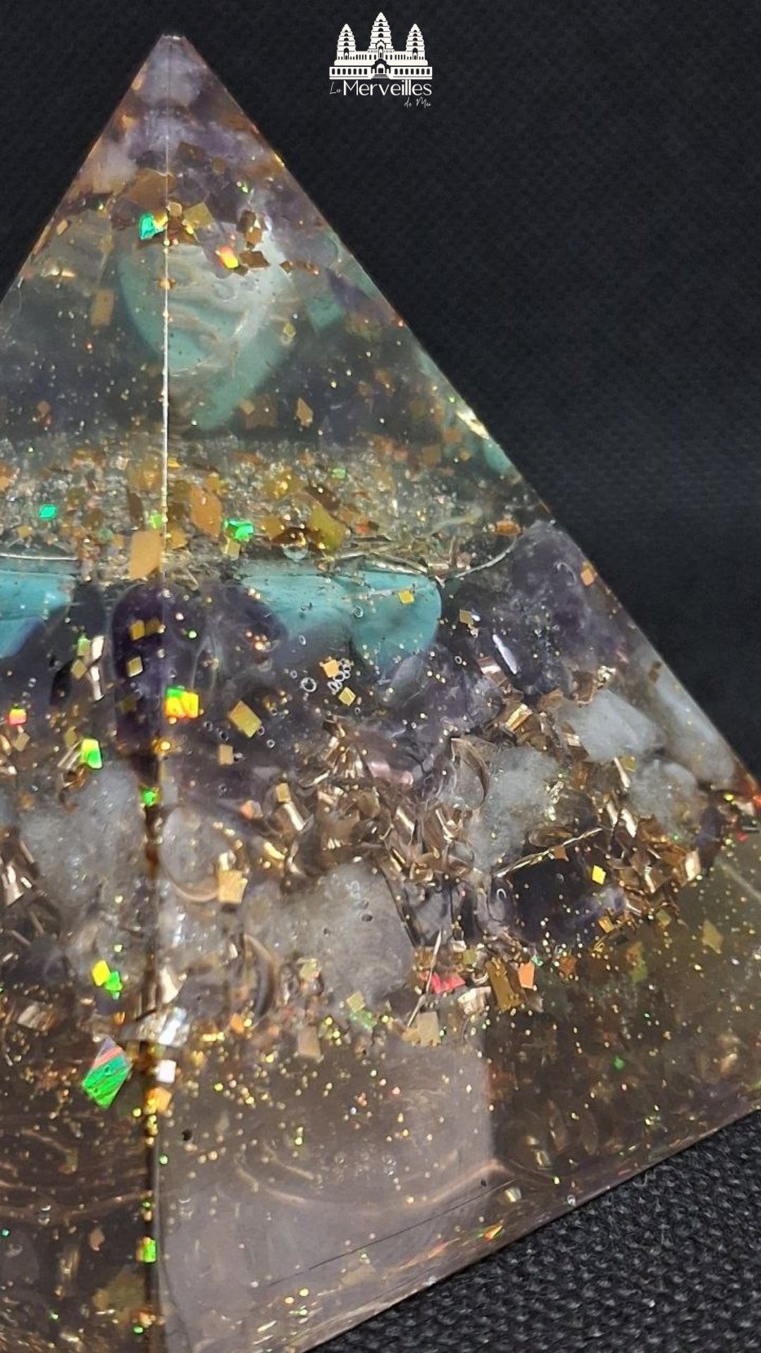 Orgonite pyramidale Améthyste, Turquoise et Quartz Rose Arbre de vie