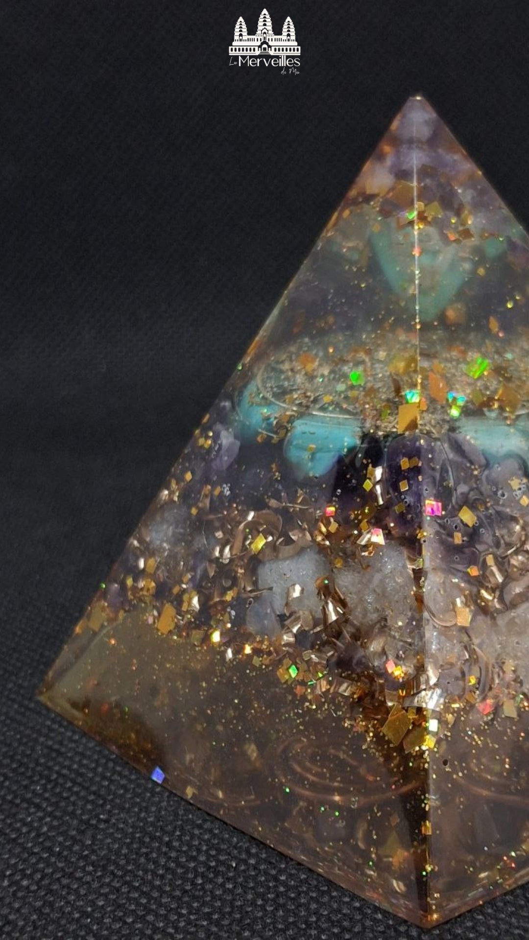 Orgonite pyramidale Améthyste, Turquoise et Quartz Rose Arbre de vie