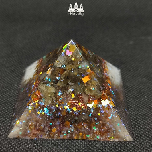 Orgonite Pyramidale – Nombre d’Or & Labradorite