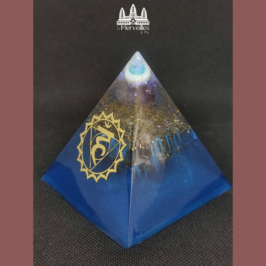 Orgonite Pyramidale Symbole Chakra Gorge Orgonite reversée